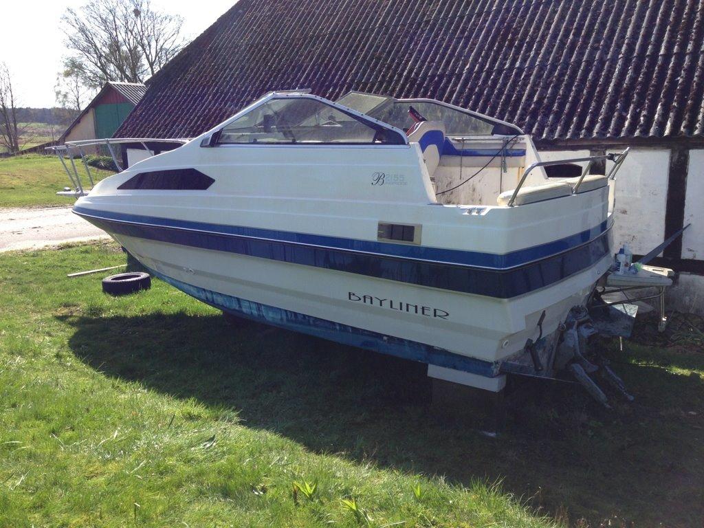 Bayliner 2155  ciera sunbridge - Har stået her i 4 år  billede 1