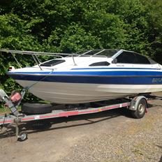 Bayliner Capri 2052
