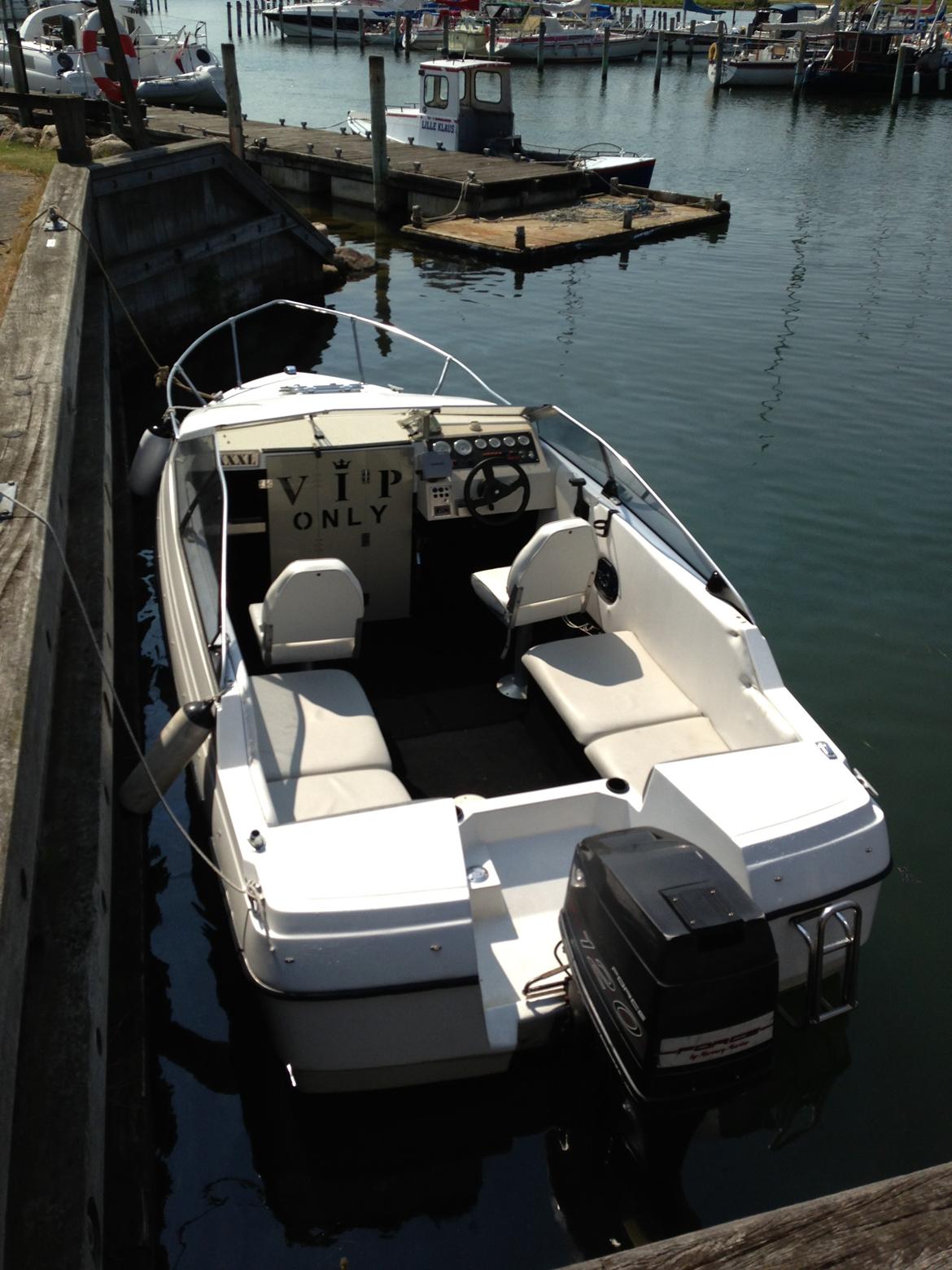 Bayliner 1952  billede 1