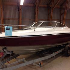 Maxum 2000 SCR