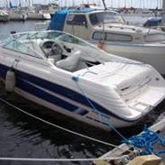 Sea Ray 220 OVERNIGHTER