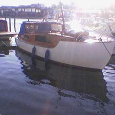 L Liebhaver båd