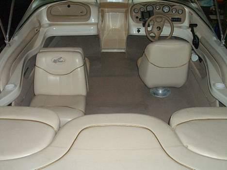 Sea Ray 180 BR - Interiør billede 2