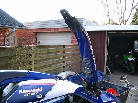 Yamaha 701 - Montering af alu bum Mandag d 24/4 2006 billede 11