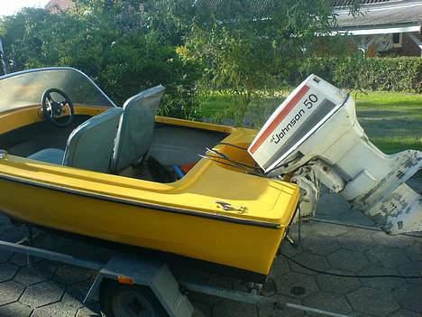 Glasfiberbåd speedbåd - ja så er den kommet på plads og vasket efter en god dag på vandet billede 3