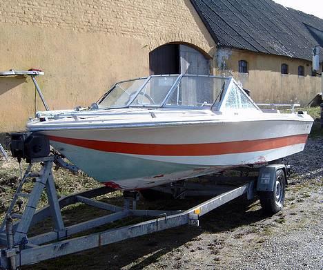 Reinell 1710 - Det meste af båden. Et bedre billede må vente til den kan komme i vandet igen. billede 1
