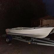 Malibu Sport yacht