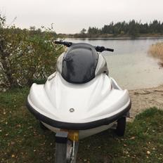 Yamaha Waverunner GP1200 R millennium edition