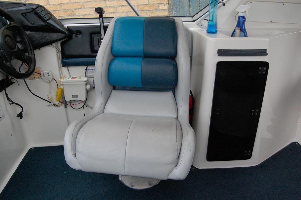 Bayliner 2755  - Cockpit 2007 billede 15