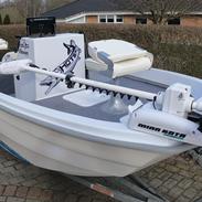 Limbo 460 Flatboat Bassboat