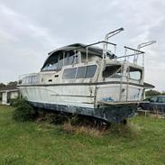 X RLM Riviera 33