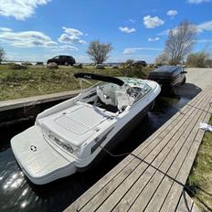 Sea Ray 220 Sun Sport SSE