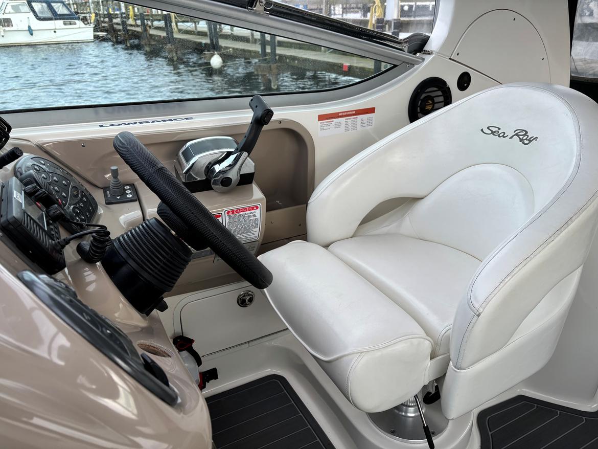 Sea Ray 315 billede 15
