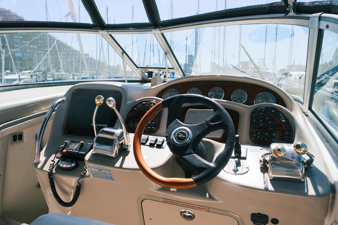 Sea Ray SunDancer 320 billede 4