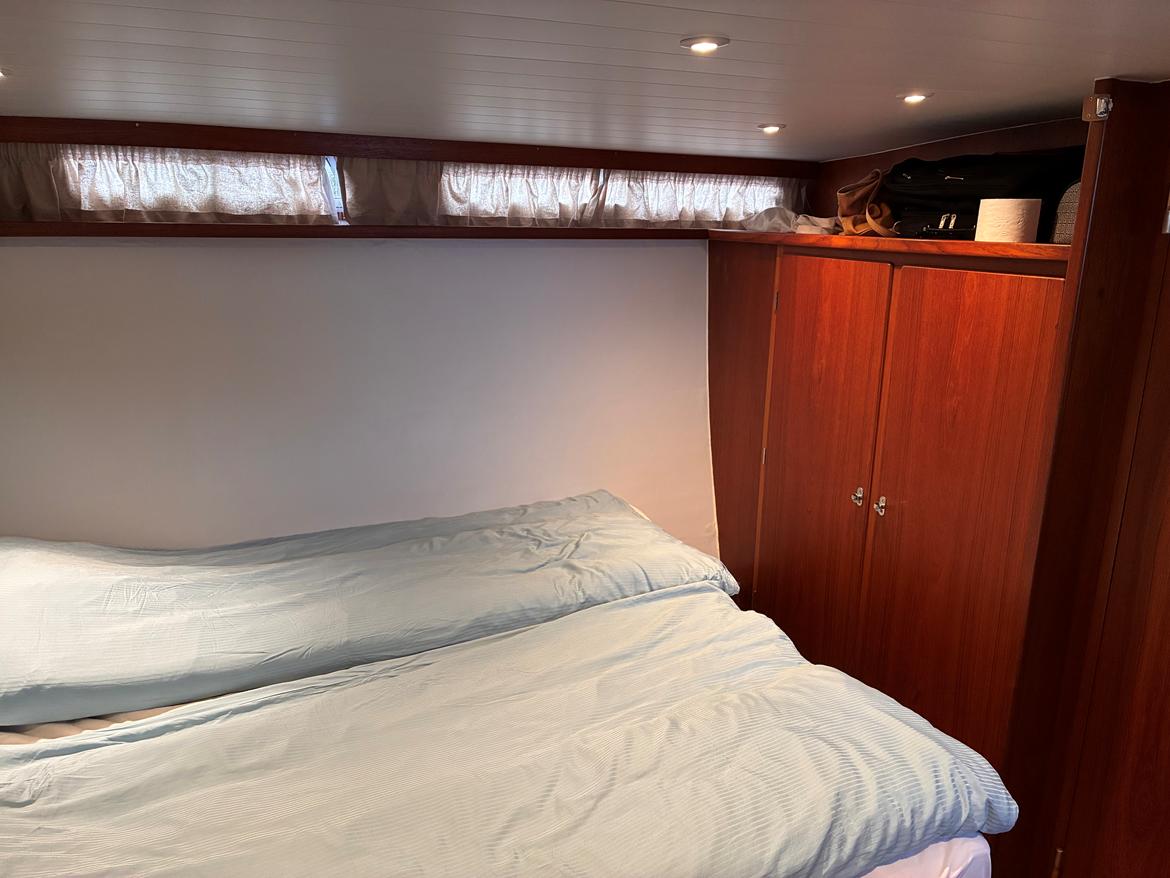 C Condor Comtess 44 - Agterkahyt efter renovering. Større køje, nyt loft og vinyl på skrogsider billede 14