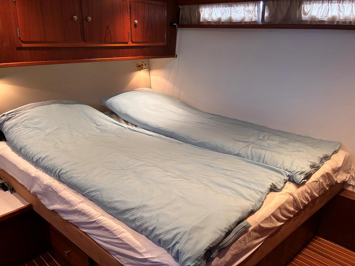 C Condor Comtess 44 - Agterkahyt efter renovering. Større køje, nyt loft og vinyl på skrogsider billede 13