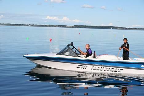 Glasfiberbåd Ski Nautique - Klar til at stå på vandski  billede 3