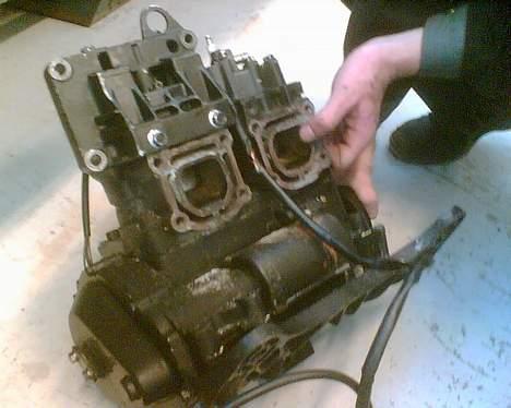 Yamaha XL 700  solgt - 2 timer efter og klumpen er ude.... smil så er det bare om at komme igang med at renover og læderet skal frem...  billede 12