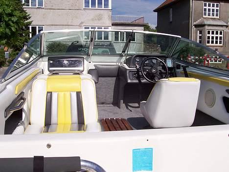 Sea Ray 160 CB - Et smugkig indenfor! billede 3