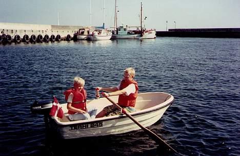 X Tidligere både - Mig og min fætter i min Terhi 245 ok´mkring 1990 billede 15