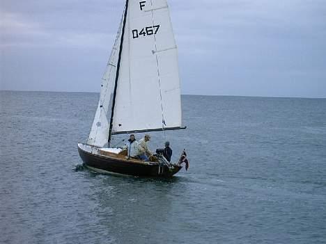 Nordisk Folkebåd F DEN 467 billede 2