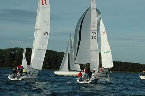 Banner banzai 280 - Blade og Jokeren i tæt duel på aften match billede 9