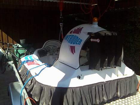 H Hovercraft Intruder billede 3