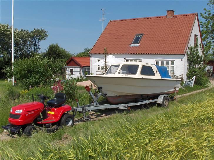 Uttern 545 Monsun - Båden og det lille vilddyr billede 7