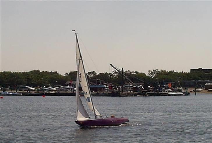 Glasfiberbåd 2,4 m billede 1