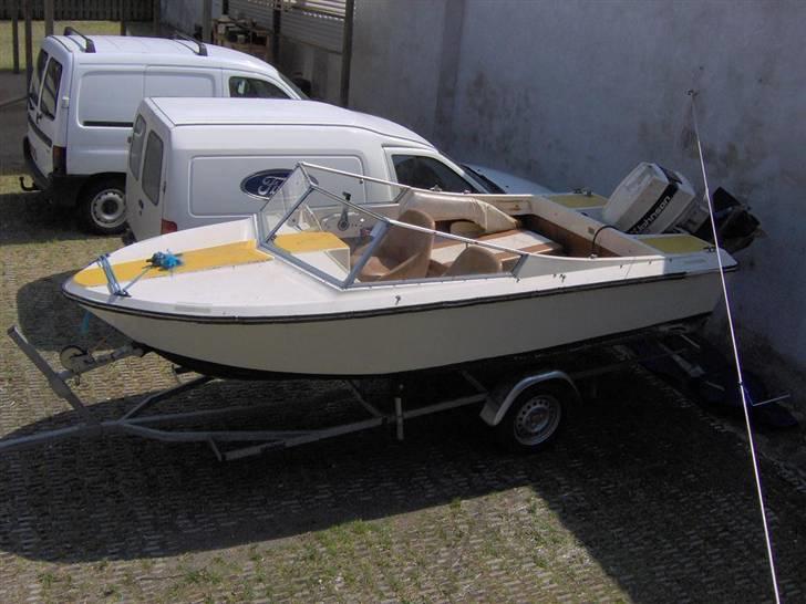 Labrador 13,6 SOLGT - min gamle båd! har stadig motor, 70 HK johnson fra 78. Alle tiders motor og ha i reserve! ;-) billede 12