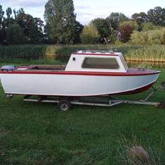 X Selvbygget træbåd