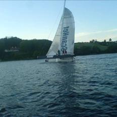 Flerskrogsbåd KATAMARAN