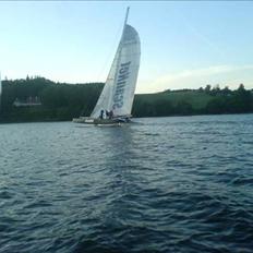 Flerskrogsbåd KATAMARAN