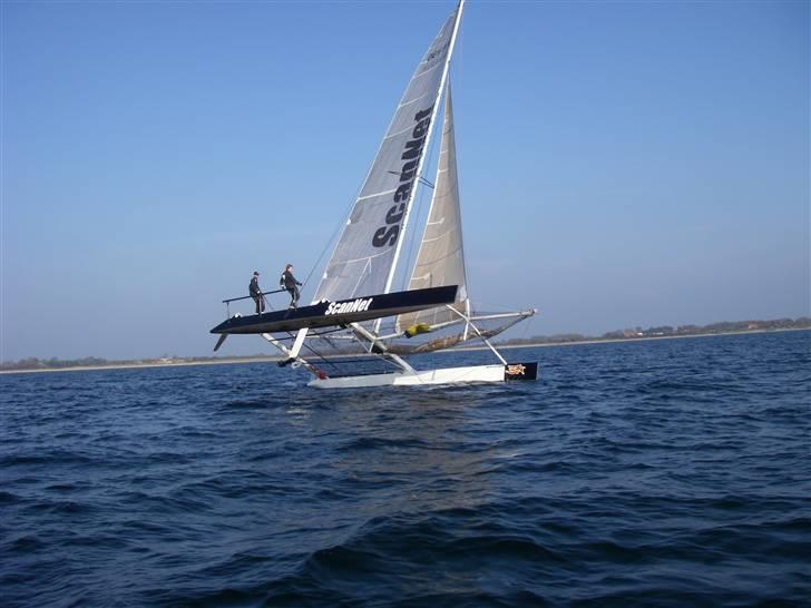 Flerskrogsbåd KATAMARAN billede 1