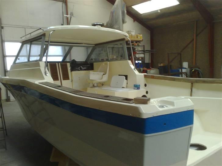 Bayliner Trophy 2102 - Så er båden blevet malet og påbegyndt montering billede 6