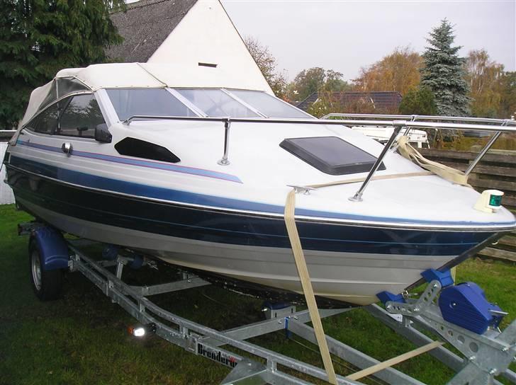 Bayliner 1952 billede 1