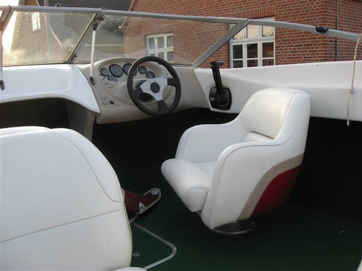 Wellcraft excel 18 sl - ja lige et billed til samlingen;o) nyt læder.. mmm.... billede 4