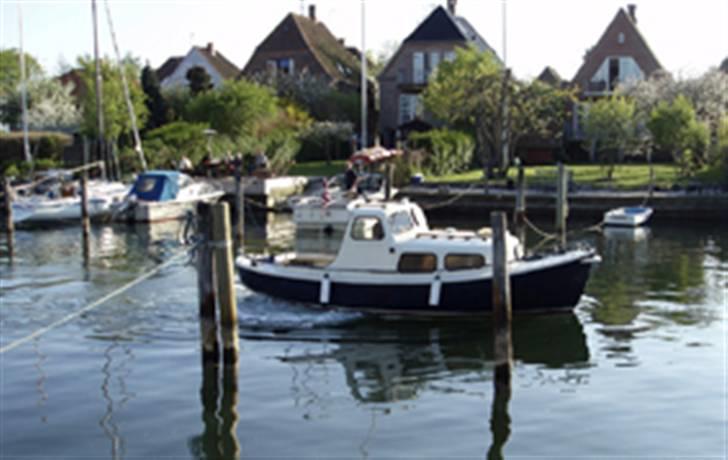Glasfiberbåd Ejvind - Ejvind båden i kanalen hvor den hører hjemme. billede 3
