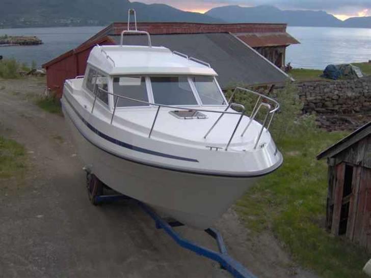 B Norcraft 27 - Billedet er taget i Tomrefjord i Norge da båden var klar til at blive fragtet til Færøerne. billede 2