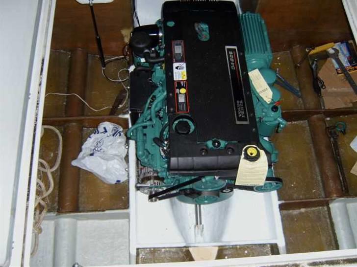 B Norcraft 27 - Volvo Penta D4 225 med vinkel gear er på plads. billede 6
