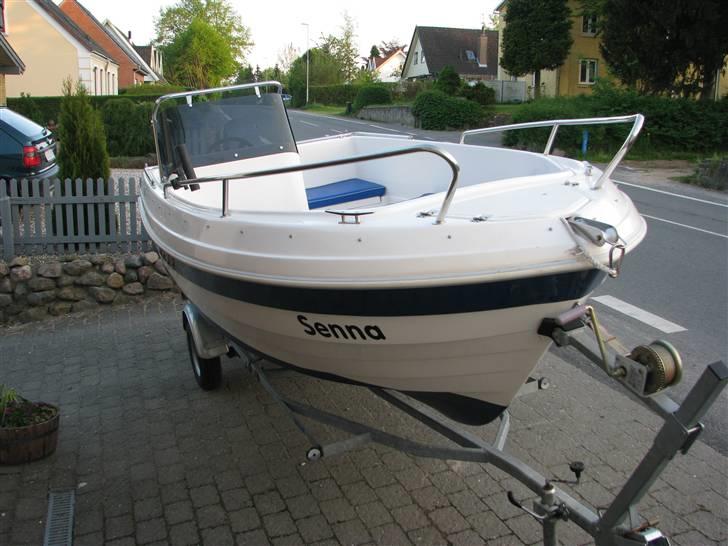 X Delphin 14 - Så er den endelig kommet hjem fra vinterhi og er klar til at komme i vandet. billede 1