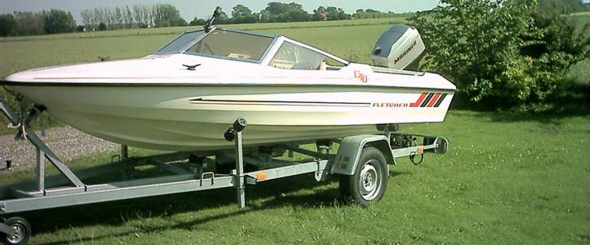 Fletcher Arrowsport GTO Udvendig hvid med sorte og r...