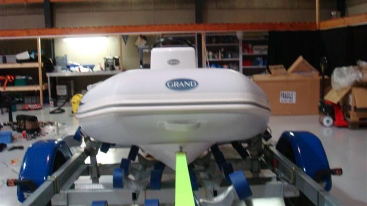 Gummibåd Grand 330S - Båden forfra billede 9