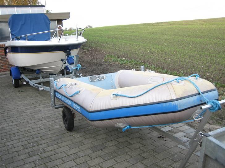 Quicksilver 27o - Står lige sammen med min fars båd og ser godt ud :D billede 19