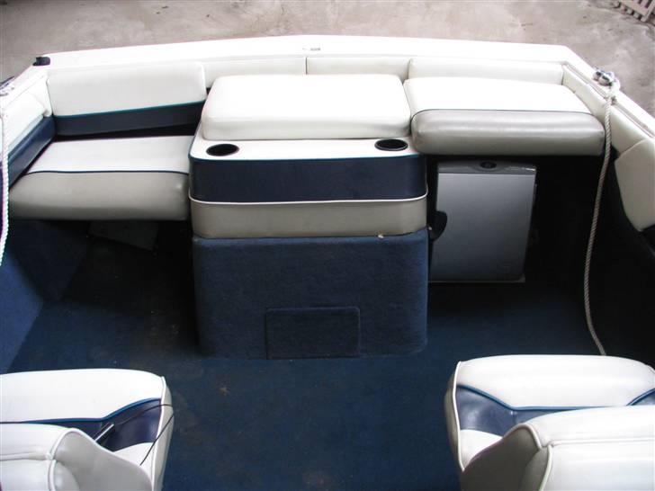 Bayliner 1950 Capri  - Køleskab til kolde drikkevarer etc. billede 3