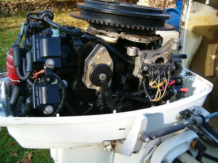 Alicraft ? - Motoren ser meget fin ud. Har kun givet den nye tændrør. billede 4