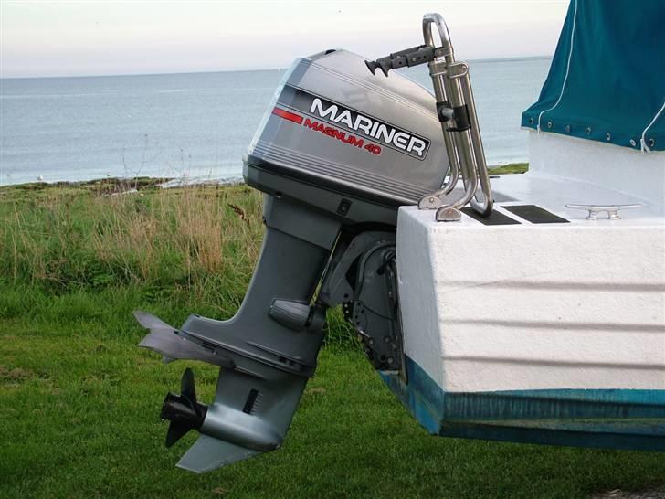 Glasfiberbåd 22 fod - Marina Magnum 4 cylinder, 750ccm 40 Hk  billede 3