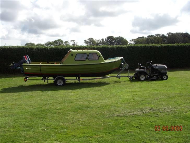J Jante (Dokkedal jolle) - Her kører jeg båden fra baghaven og ud til bilen , man er vel magelig.. billede 3