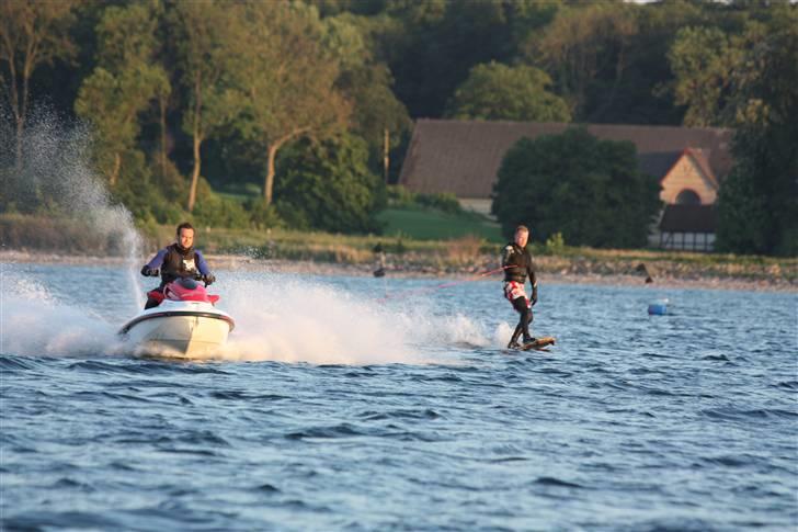 Yamaha GP 1200 R SOLGT - Kiteboard efter scooteren. Skide skægt!  billede 2