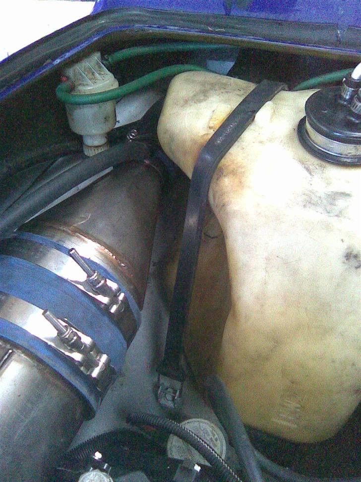 Yamaha Superjet 701cc - Måtte li modifisere min tank lidt så der var plads til en uds =) billede 7